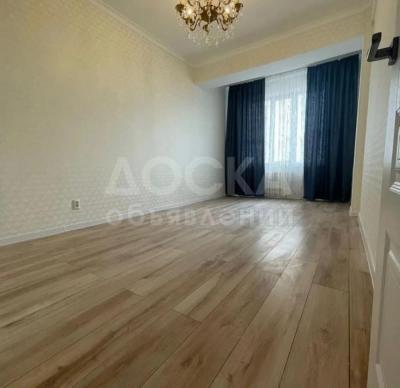 Продаю 1-комнатную квартиру, 43кв. м., этаж - 5/10, Молодая Гвардия .