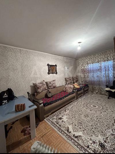 Продаю 1-комнатную квартиру, 33кв. м., этаж - 1/9, Джал 23.