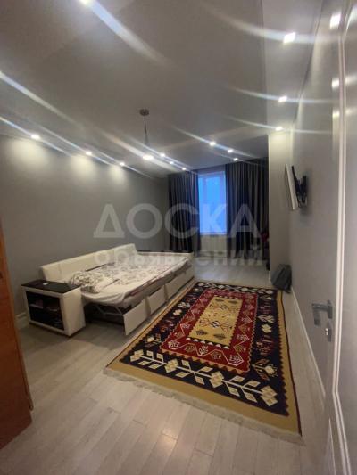 Продаю 1-комнатную квартиру, 48кв. м., этаж - 7/7, Джал.