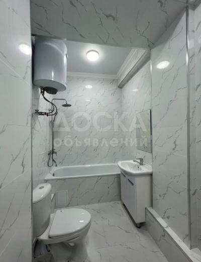 Продаю 1-комнатную квартиру, 44кв. м., этаж - 10/12, 12 мкр .