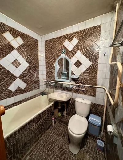 Продаю 2-комнатную квартиру, 43кв. м., этаж - 3/4, 3 мкр.