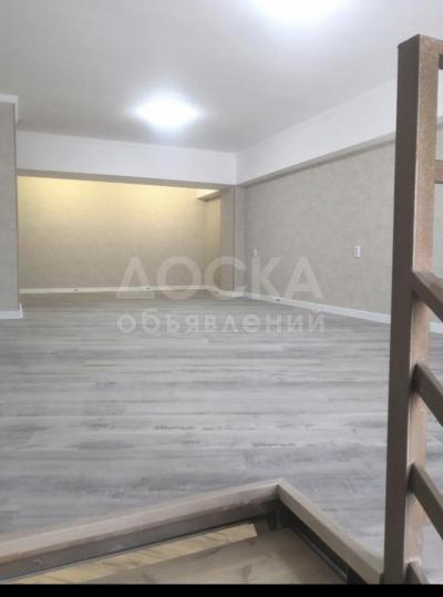 Продаю 2-комнатную квартиру, 56кв. м., этаж - 2/4, Дордой 37\1.