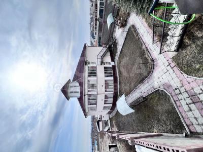 Продаю торговое помещение  400кв. м., Пост ГАИ.