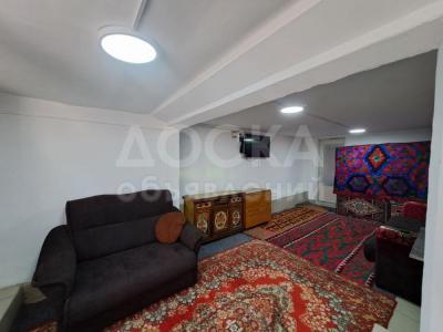 Продаю дом 6-ком. 120кв. м., этаж-2, 5-сот., стена кирпич, ж/м Ак орго ул. От-Араба 6  .