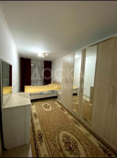 Продаю 3-комнатную квартиру, 58кв. м., этаж - 1/4, 6 мкр.