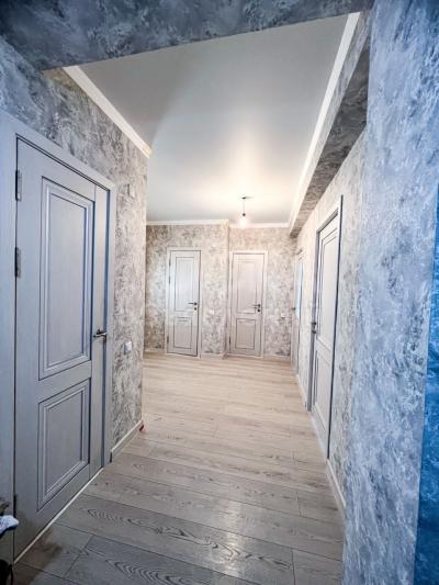 Продаю 2-комнатную квартиру, 96кв. м., этаж - 9/9, Бульвар Эркиндик .