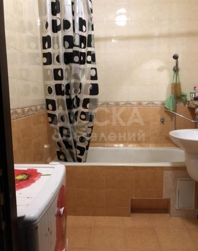 Продаю 4-комнатную квартиру, 126кв. м., этаж - 4/9, Исанова\Боконбаева .