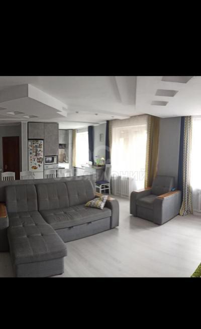 Продаю 5-комнатную квартиру, 158кв. м., этаж - 5/5, Бишкек Парк .