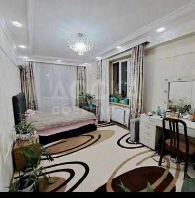 Продаю 2-комнатную квартиру, 56кв. м., этаж - 2/10, Тунгуч.