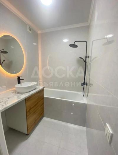 Продаю 2-комнатную квартиру, 71кв. м., этаж - 2/9, Кок Жар .