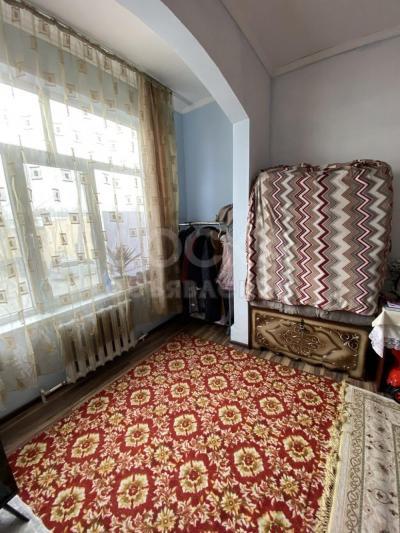 Продаю 1-комнатную квартиру, 45кв. м., этаж - 2/3, мкр Учкун.