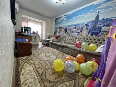 Продаю 2-комнатную квартиру, 43кв. м., этаж - 5/5, Филармония .