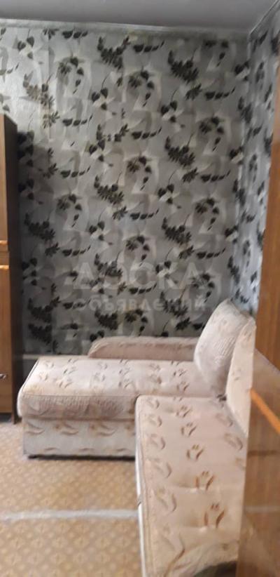 Продаю 1-комнатную квартиру, 37кв. м., этаж - 2/9, 11 мкр дом № 26.