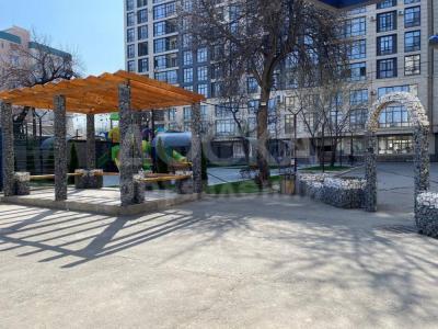 Продаю 2-комнатную квартиру, 66кв. м., этаж - 8/15, Боконбаева / Турусбекова .