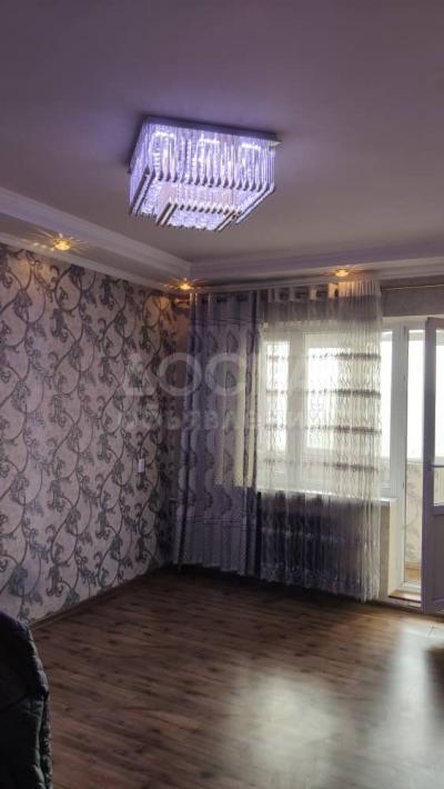 Продаю 4-комнатную квартиру, 80кв. м., этаж - 9/9, Восток-5.