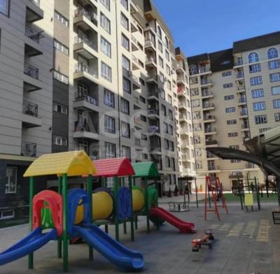 Продаю 2-комнатную квартиру, 76кв. м., этаж - 9/9, 76.