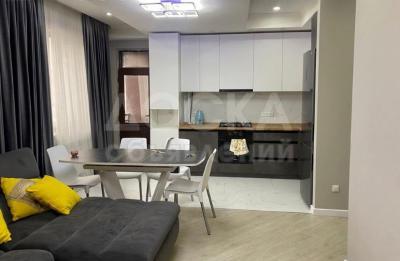 Продаю 1-комнатную квартиру, 58кв. м., этаж - 4/9, Бишкек Парк .