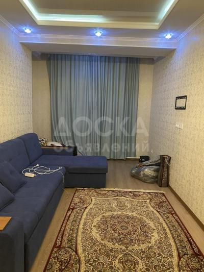 Продаю 1-комнатную квартиру, 40кв. м., этаж - 8/11, 12мкр.