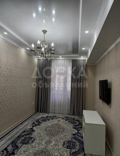 Продаю 1-комнатную квартиру, 41кв. м., этаж - 3/6, Заподный автовокзал.