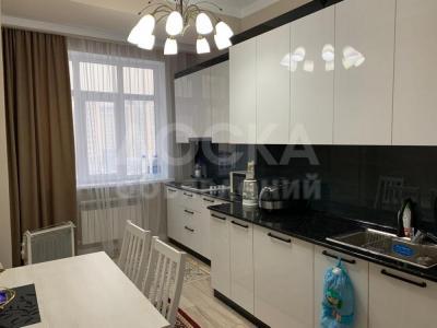 Продаю 2-комнатную квартиру, 78кв. м., этаж - 8/12, Чынгыза Айтматова .