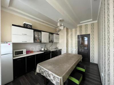 Продаю 2-комнатную квартиру, 70кв. м., этаж - 4/11, Джал.