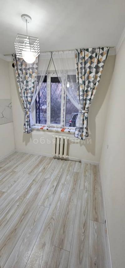 Продаю 3-комнатную квартиру, 58кв. м., этаж - 1/4, 5 мкр.