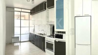 Продаю 2-комнатную квартиру, 58кв. м., этаж - 2/12, Политех.