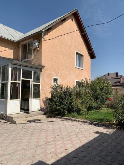 Продаю дом 7-ком. 162кв. м., этаж-1, 6-сот., стена кирпич, 7 апреля\Медерова.