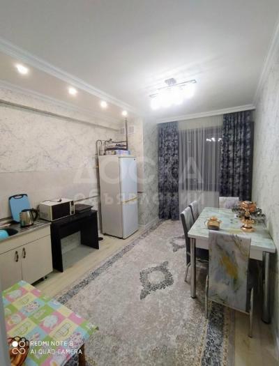 Продаю 1-комнатную квартиру, 50кв. м., этаж - 7/13, Кок Жар .