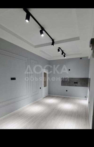 Продаю 1-комнатную квартиру, 45кв. м., этаж - 8/10, Восток-5 .