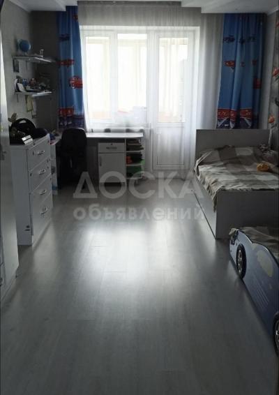 Продаю 5-комнатную квартиру, 158кв. м., этаж - 5/5, Бишкек Парк .