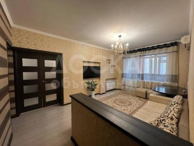 Продаю 4-комнатную квартиру, 106кв. м., этаж - 4/9, Улан.