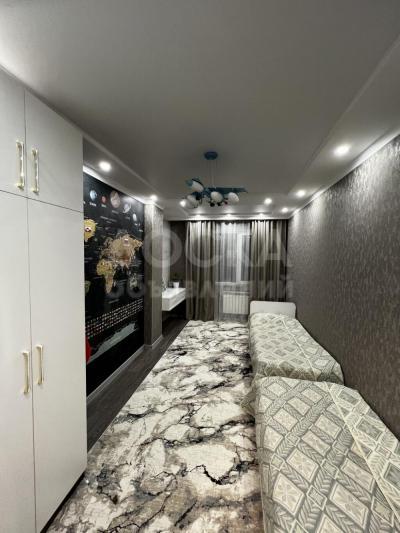 Продаю 3-комнатную квартиру, 103кв. м., этаж - 7/7, Цум.