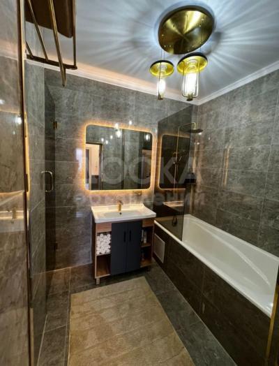 Продаю 3-комнатную квартиру, 103кв. м., этаж - 7/8, Цум.