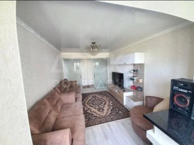 Продаю 3-комнатную квартиру, 58кв. м., этаж - 3/5, Юг-2.