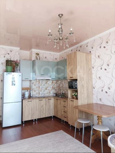 Продаю 1-комнатную квартиру, 45кв. м., этаж - 9/10, Физпробы.