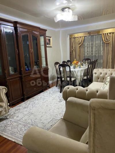 Продаю 3-комнатную квартиру, 58кв. м., этаж - 3/5, 1000 мелочей.