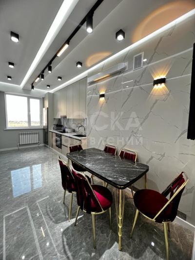 Продаю 2-комнатную квартиру, 64кв. м., этаж - 3/12, Кара-Жыгач.