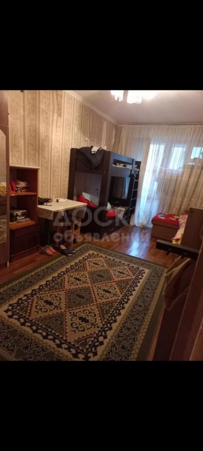 Продаю 2-комнатную квартиру, 45кв. м., этаж - 2/4, в районе ЮГ-2 Ул Фатьянова / Горького.