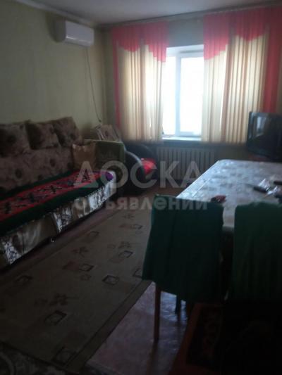 Продаю 3-комнатную квартиру, 68кв. м., этаж - 1/4, в районе Аламедина 1.