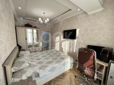 Продаю 2-комнатную квартиру, 64кв. м., этаж - 12/12, Асанбай мкр .