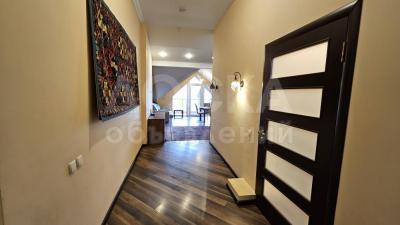 Продаю 3-комнатную квартиру, 103кв. м., этаж - 4/4, Токомбаева 15/12, Ницца резиденс.