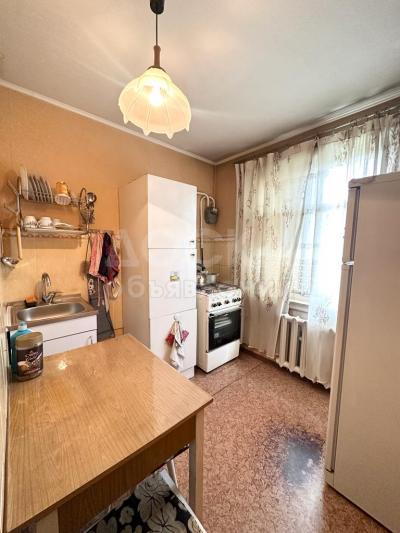 Продаю 2-комнатную квартиру, 43кв. м., этаж - 5/5, Боконбаева-Правда.