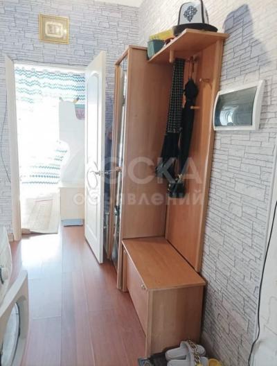 Продаю 1-комнатную квартиру, 45кв. м., этаж - 9/10, Юг-2.