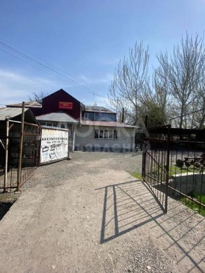 Продаю дом 7-ком. 650кв. м., этаж-1, 7-сот., стена кирпич, Мамырова, 101.