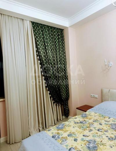 Продаю 4-комнатную квартиру, 100кв. м., этаж - 3/16, Дворец Спорта .