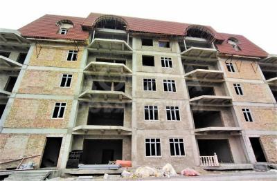 Продаю 4-комнатную квартиру, 185кв. м., этаж - 2/5, ул. Малдыбаева (район парка Ататюрка).