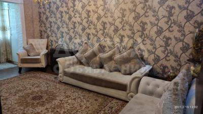 Продаю 3-комнатную квартиру, 72кв. м., этаж - 1/5, Аламедин-1.