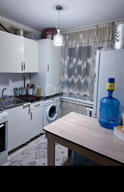 Продаю 2-комнатную квартиру, 43кв. м., этаж - 3/5, Молодая Гвардия .