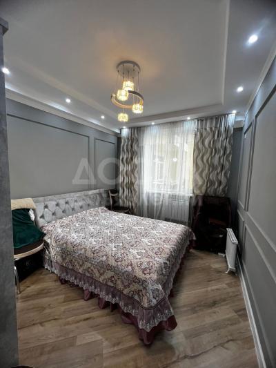 Продаю 2-комнатную квартиру, 70кв. м., этаж - 10/12, Уметалиева\Жумабека.